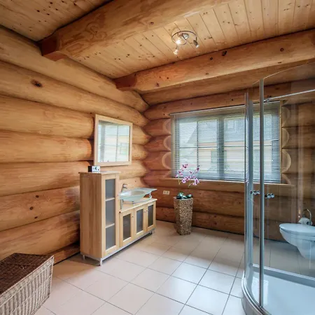 公寓 Quaint Attic In With Terrace *
